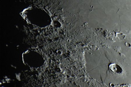 moon_201159_lapl4_ap726-r.jpg